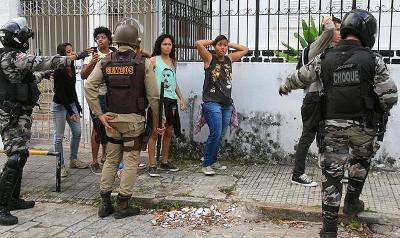 650x375_prisao-pm-salvador-agora_1421533