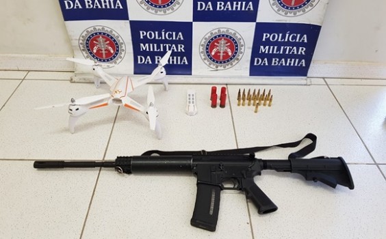 Fuzil e drone são apreendidos com quadrilha em Porto Seguro