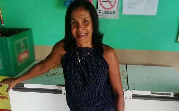 Maria da Glória Santos de Oliveira, que foi achada morta dentro de casa em Pau Brasil.