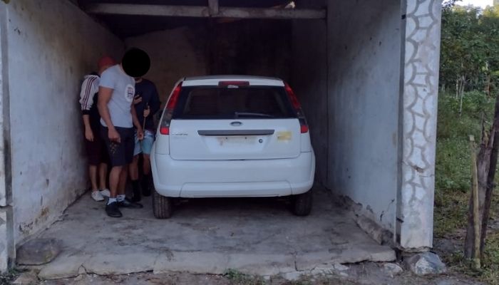  Carro da vítima foi encontrado guardado em uma fazenda na região de Itajuípe.