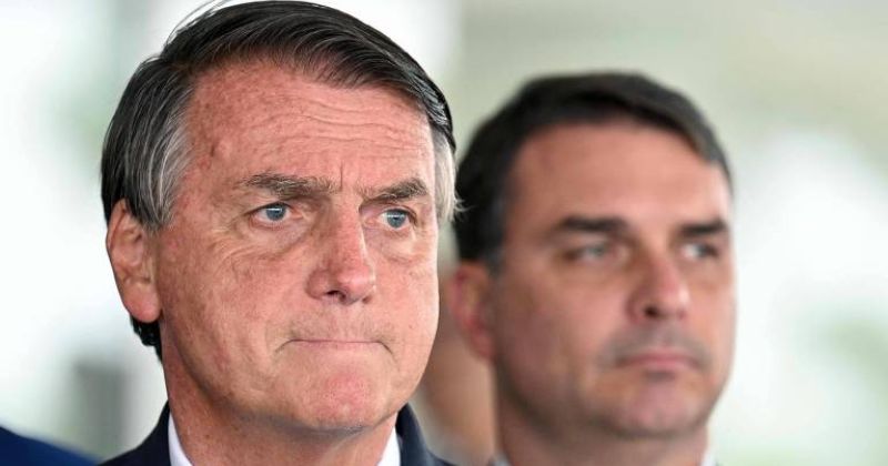 Além da Globo, Bolsonaro também renovou a concessão da Record e Band