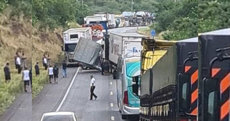 Por causa do acidente, houve um engarrafamento de cerca de 10 km.