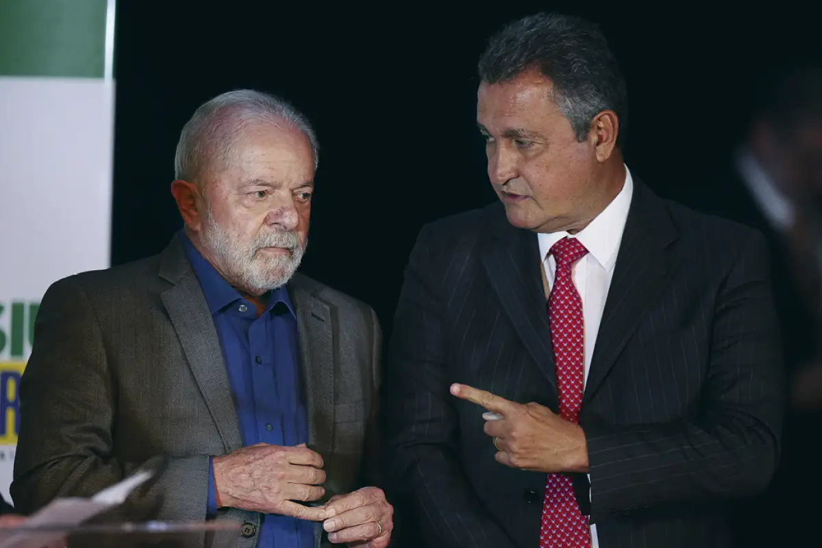 Lula e o ministro Rui Costa - (Pedro Ladeira/Folhapress)