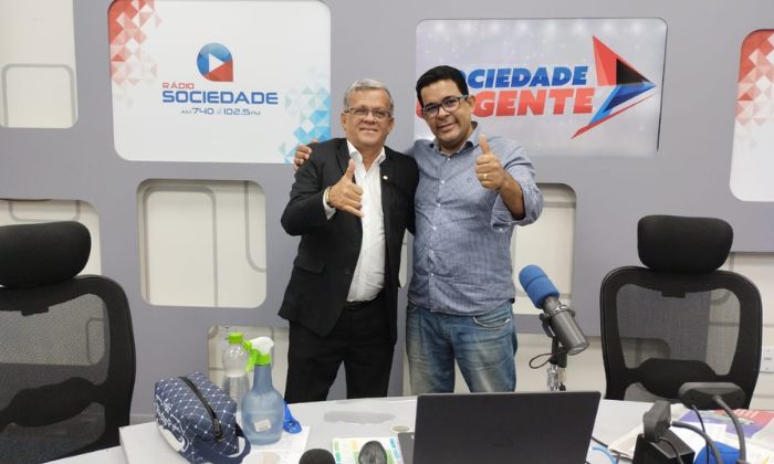 Raimundinho foi entrevistado pelo radialista Adelson Carvalho.