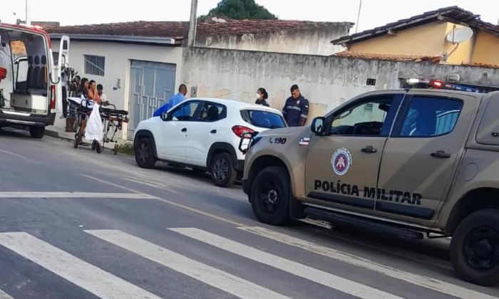 Criança de 4 anos morre após ser esquecida dentro de carro em Alagoinhas