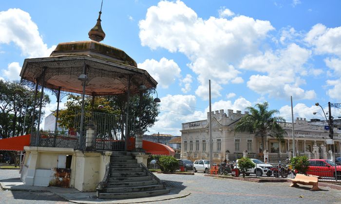 Em Feira de Santana, dois homens de 44 e 49 anos são encontrados sem vida em quartos de hotel 