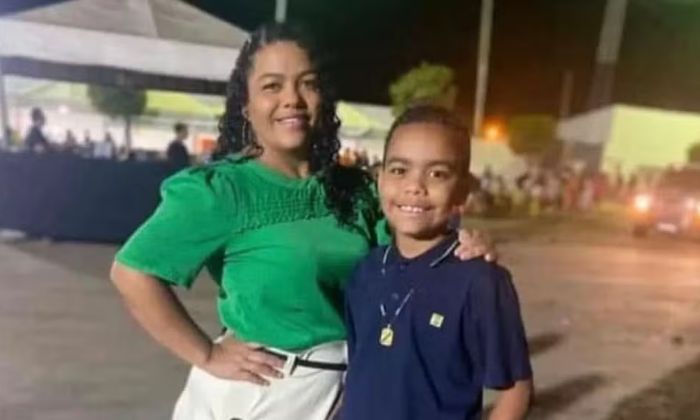 Mãe e filho morrem em capotamento de veículo no Norte da Bahia