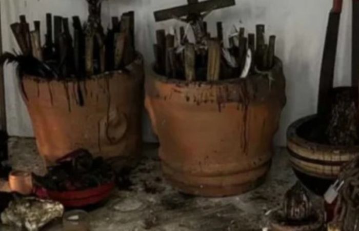 Altar com crânios humanos e sangue é encontrado em casa de empresário