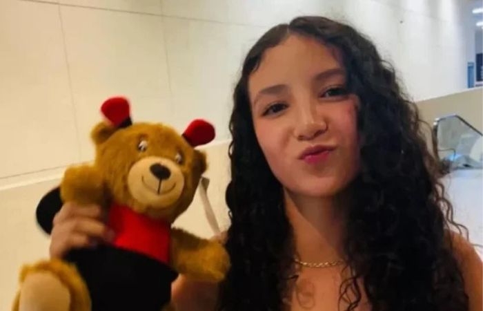 Paloma Nicole, de 14 anos, morreu por complicações de cirurgias plásticas